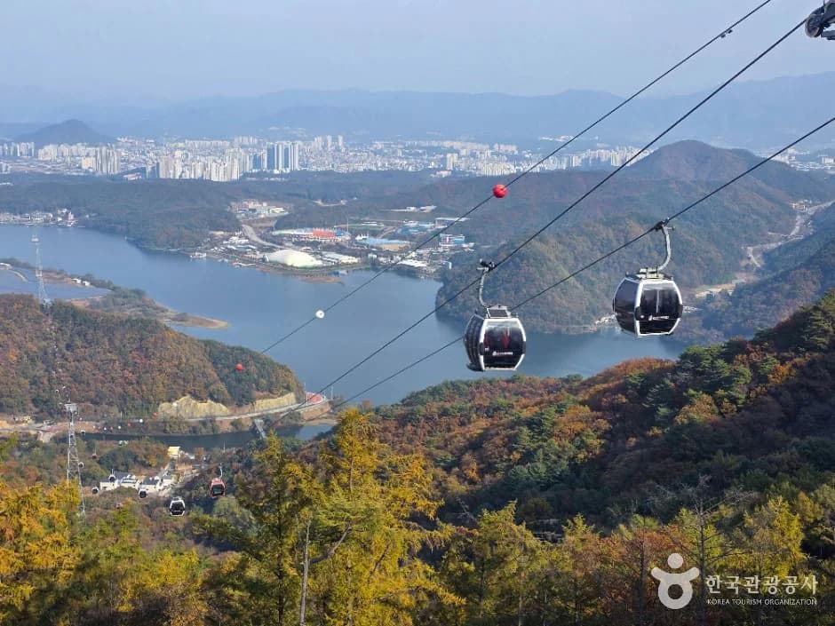 Chuncheon Samaksan Mountain Lake Cable Car