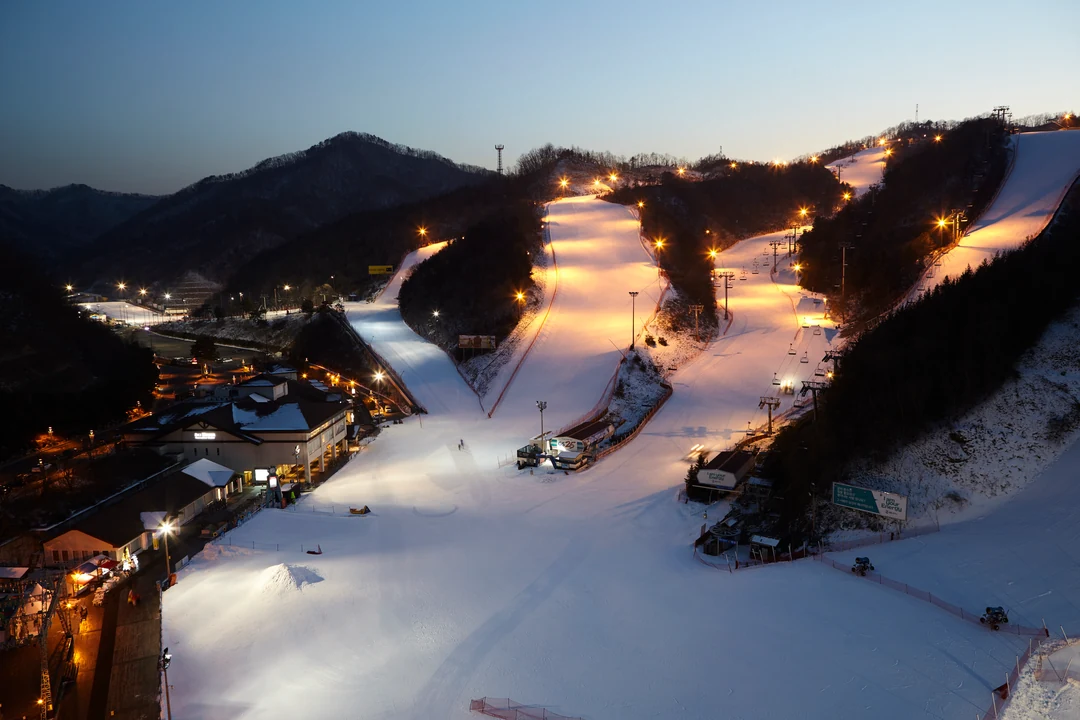 Korea Ski Season: Dates, Access from Seoul, Lift Tickets | Holiday Korea